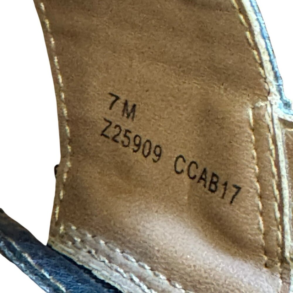 BOC Born Concept Vegan Leather Sandals 7M Black Casual Comfort Summer Toe Loop - Picture 9 of 11